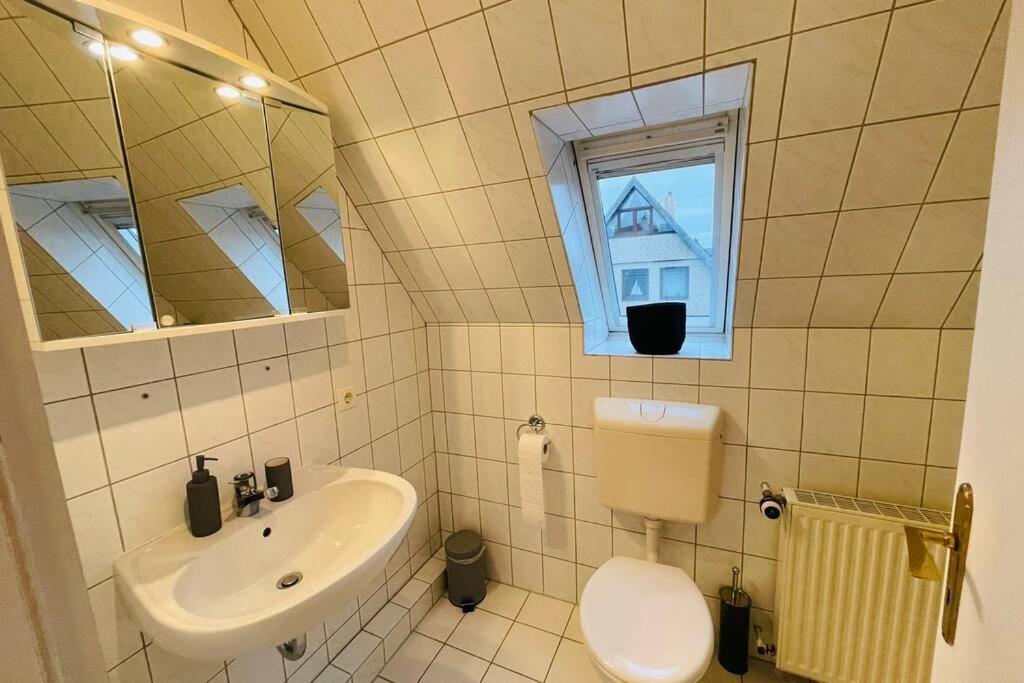 Exclusives Apartment Im Herzen Von Вестерланд Экстерьер фото